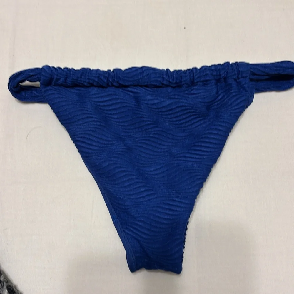 Blue Textured Bikini Set - Picture 5 of 5